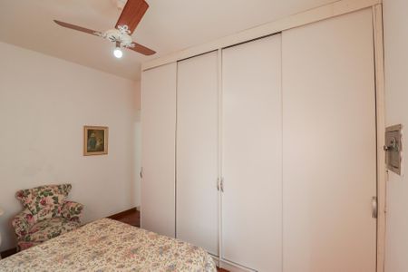 Casa à venda com 192m², 3 quartos e 4 vagas Casa à venda com 192m², 3 quartos e 4 vagasSuíte