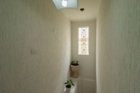 Casa à venda com 192m², 3 quartos e 4 vagas Casa à venda com 192m², 3 quartos e 4 vagasEscada