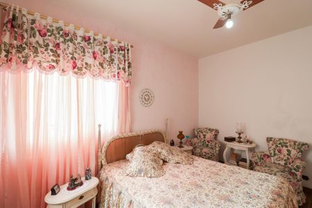 Casa à venda com 192m², 3 quartos e 4 vagas Casa à venda com 192m², 3 quartos e 4 vagasSuíte