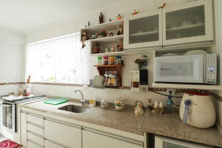 Casa à venda com 192m², 3 quartos e 4 vagas Casa à venda com 192m², 3 quartos e 4 vagasCozinha e Sala de Jantar