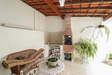 Casa à venda com 192m², 3 quartos e 4 vagas Casa à venda com 192m², 3 quartos e 4 vagasChurrasqueira/Área de Serviço e Banheiro de Serviço