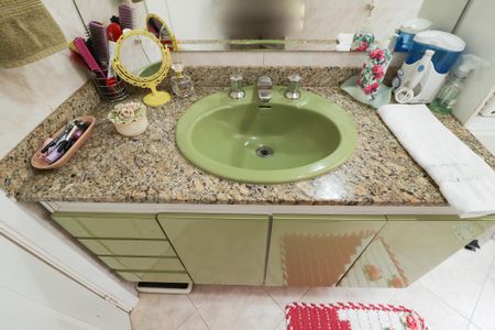 Casa à venda com 192m², 3 quartos e 4 vagas Casa à venda com 192m², 3 quartos e 4 vagasBanheiro da Suíte