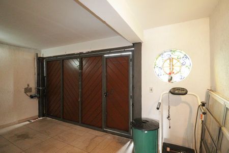 Casa à venda com 192m², 3 quartos e 4 vagas Casa à venda com 192m², 3 quartos e 4 vagasGaragem