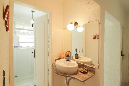 Banheiro de casa à venda com 3 quartos, 192m² em Jardim São Paulo, São Paulo