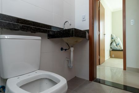 Apartamento para alugar com 70m², 2 quartos e 1 vaga Apartamento para alugar com 70m², 2 quartos e 1 vagaBanheiro