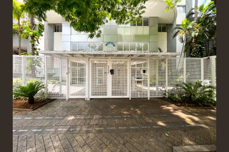 Apartamento à venda com 40m², 1 quarto e 1 vagaFachada