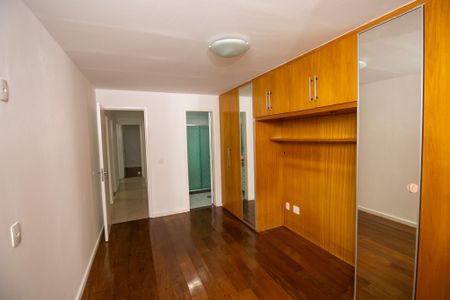 Apartamento para alugar com 101m², 3 quartos e 2 vagasSuíte