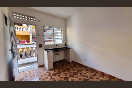 Sala/Cozinha de casa para alugar com 1 quarto, 30m² em Parque Monte Alegre, Taboão da Serra
