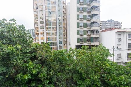 Apartamento à venda com 82m², 2 quartos e sem vagaVista