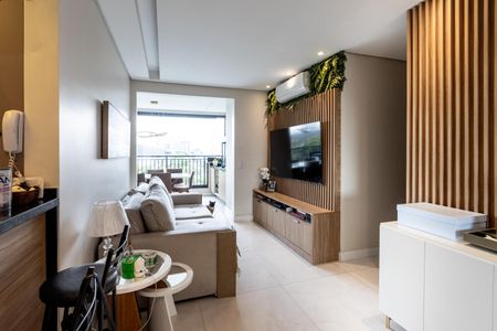 Sala de apartamento para alugar com 2 quartos, 69m² em Água Branca, São Paulo