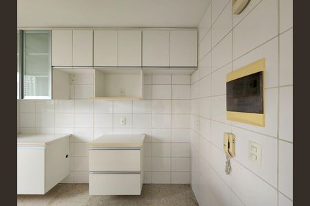 Apartamento à venda com 70m², 2 quartos e 2 vagasCozinha 