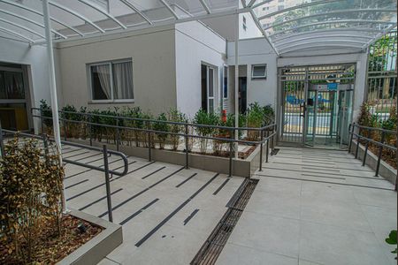 Apartamento para alugar com 28m², 1 quarto e sem vaga Apartamento para alugar com 28m², 1 quarto e sem vagaÁrea comum - Entrada do Condomínio