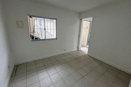 Quarto de kitnet/studio para alugar com 1 quarto, 50m² em Jardim Carioca, Rio de Janeiro