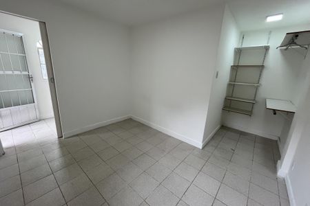 Quarto de kitnet/studio para alugar com 1 quarto, 50m² em Jardim Carioca, Rio de Janeiro