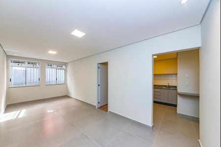 Sala de apartamento à venda com 3 quartos, 90m² em Nova Suíça, Belo Horizonte