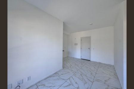 Sala de apartamento para alugar com 2 quartos, 52m² em Recreio dos Bandeirantes, Rio de Janeiro