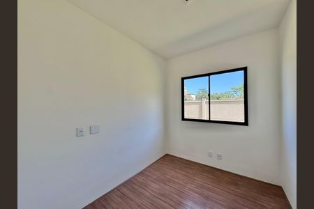 Quarto 1 de apartamento para alugar com 2 quartos, 52m² em Recreio dos Bandeirantes, Rio de Janeiro