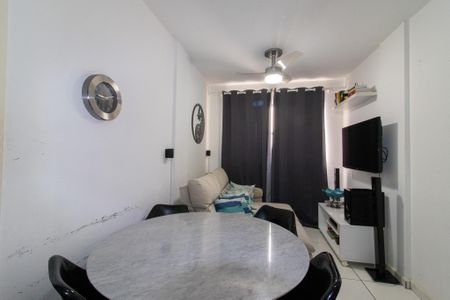 Sala de apartamento para alugar com 1 quarto, 57m² em Vila Itapura, Campinas