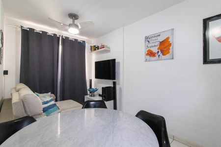 Sala de apartamento para alugar com 1 quarto, 57m² em Vila Itapura, Campinas