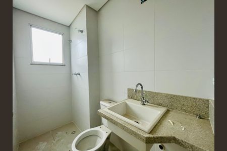 Apartamento à venda com 66m², 2 quartos e 1 vagaBanheiro 1