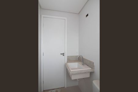 Apartamento à venda com 66m², 2 quartos e 1 vaga Apartamento à venda com 66m², 2 quartos e 1 vagaBanheiro da Suíte