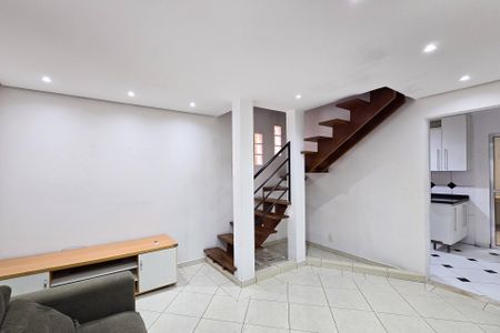 Sala de casa de condomínio para alugar com 3 quartos, 150m² em Jardim das Quatro Marias, São Bernardo do Campo