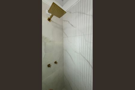 Casa de condomínio à venda com 144m², 4 quartos e 3 vagasBanheiro da Suíte