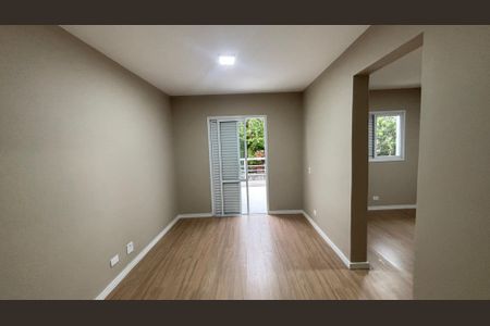 Casa de condomínio à venda com 144m², 4 quartos e 3 vagasSuite