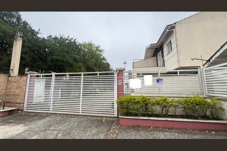 Casa de condomínio à venda com 144m², 4 quartos e 3 vagasFachada