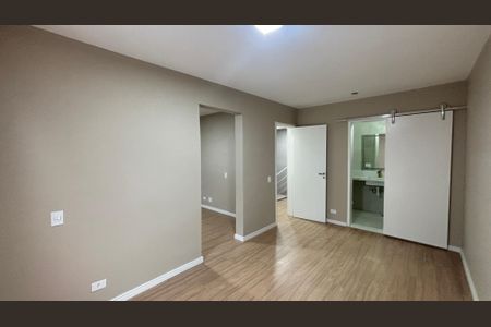 Casa de condomínio à venda com 144m², 4 quartos e 3 vagasSuite