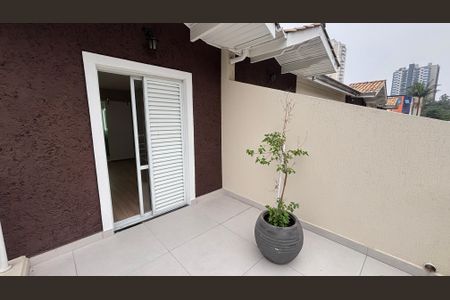 Casa de condomínio à venda com 144m², 4 quartos e 3 vagasSuite Varanda