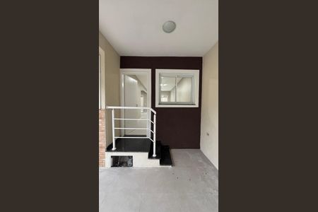 Casa de condomínio à venda com 144m², 4 quartos e 3 vagasEntrada