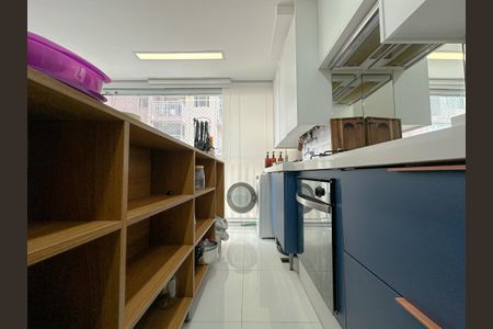 Sala/Cozinha de apartamento para alugar com 1 quarto, 45m² em Parque Industrial Tomas Edson, São Paulo