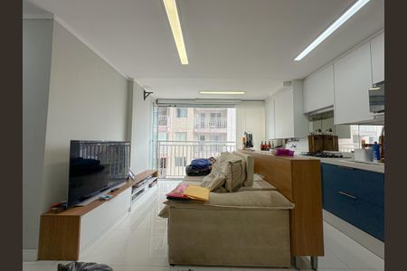 Sala/Cozinha de apartamento para alugar com 1 quarto, 45m² em Parque Industrial Tomas Edson, São Paulo