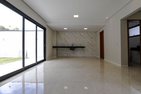 Sala de casa para alugar com 3 quartos, 123m² em Jardim Nathalie, Mogi das Cruzes