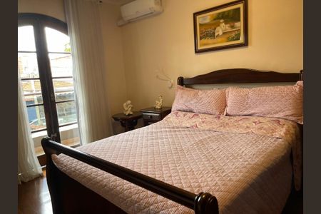 Casa à venda com 3 quartos, 280m² em Vila Metalúrgica, Santo André