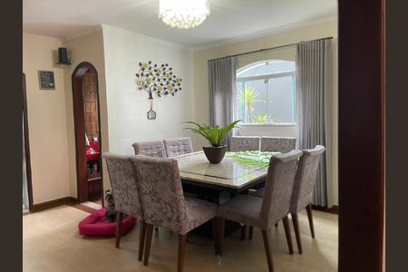 Casa à venda com 3 quartos, 280m² em Vila Metalúrgica, Santo André