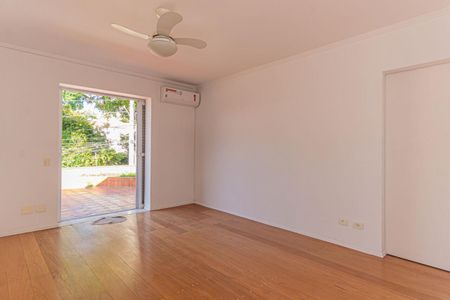 Casa à venda com 4 quartos, 306m² em Granja Julieta, São Paulo