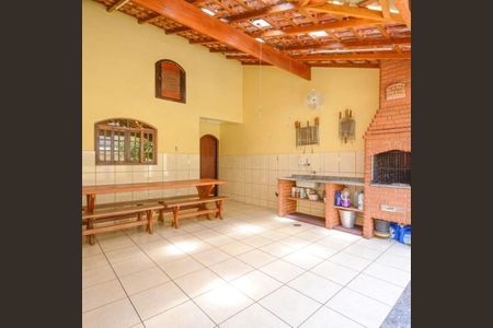 Casa à venda com 3 quartos, 225m² em Vila Homero Thon, Santo André