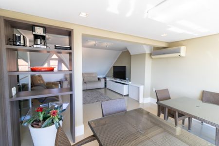 Sala 2 de casa de condomínio à venda com 4 quartos, 256m² em Camaquã, Porto Alegre