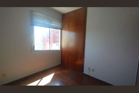 Quarto de apartamento para alugar com 2 quartos, 70m² em Santa Efigênia, Belo Horizonte