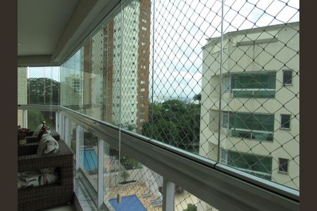 Apartamento à venda com 225m², 3 quartos e 3 vagasVaranda