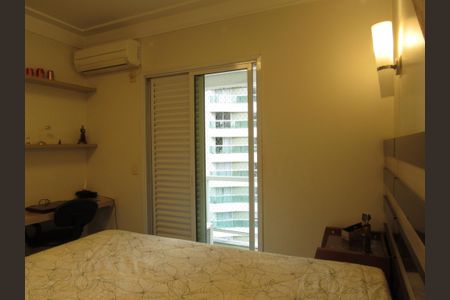 Apartamento à venda com 225m², 3 quartos e 3 vagasSuíte 2