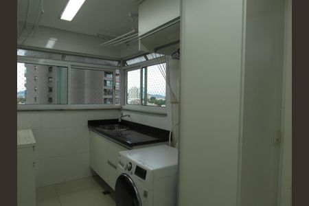 Apartamento à venda com 225m², 3 quartos e 3 vagasÁrea de Serviço - Dispensa