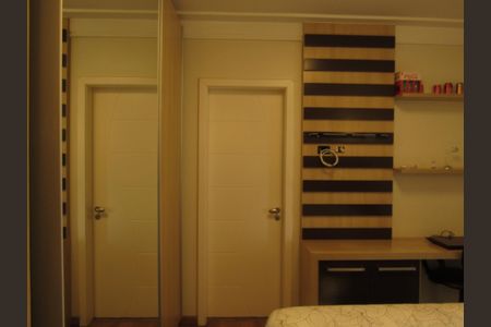 Apartamento à venda com 225m², 3 quartos e 3 vagasSuíte 2