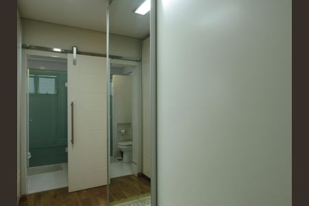 Apartamento à venda com 225m², 3 quartos e 3 vagasSuíte Principal - Closet