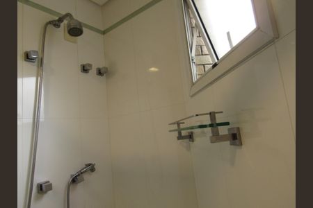 Apartamento à venda com 225m², 3 quartos e 3 vagasBanheiro da Suíte 1