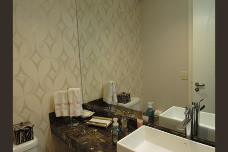 Apartamento à venda com 225m², 3 quartos e 3 vagasLavabo