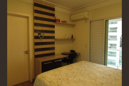 Apartamento à venda com 225m², 3 quartos e 3 vagasSuíte 2