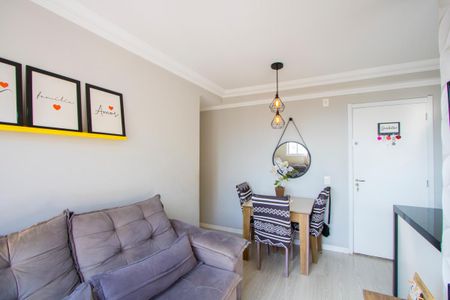 Sala de apartamento para alugar com 2 quartos, 42m² em Parque Sao Vicente, Santo André